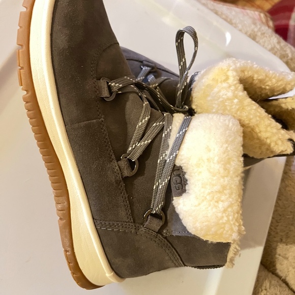 UGG Lakesider Heritage Waterproof Lace Up Faux Shearling Lined Sneaker Boot::NIB - Picture 8 of 8